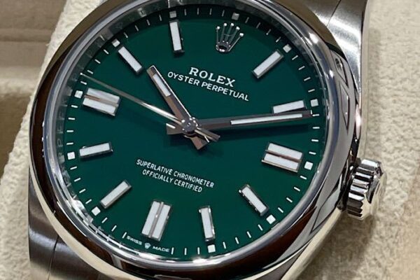 【定休日お知らせ】2025年製『Ref.134300』