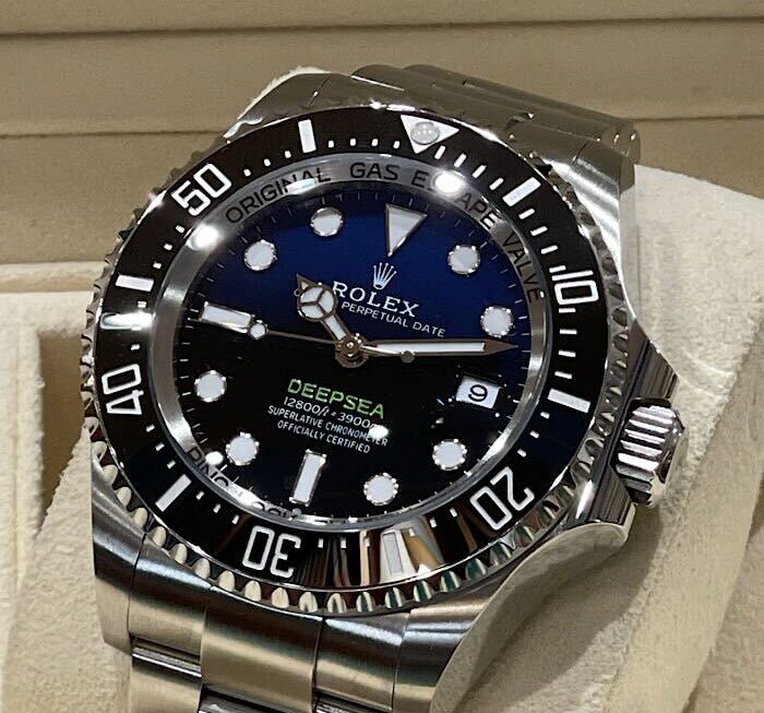 2025年製『Ref.136660』